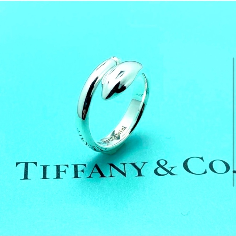 Tiffany & Co. Elsa Peretti rattle tail Snake Ring
